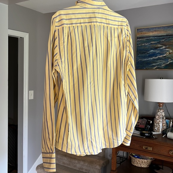Abercrombie & Fitch Men’s button down - Picture 2 of 5